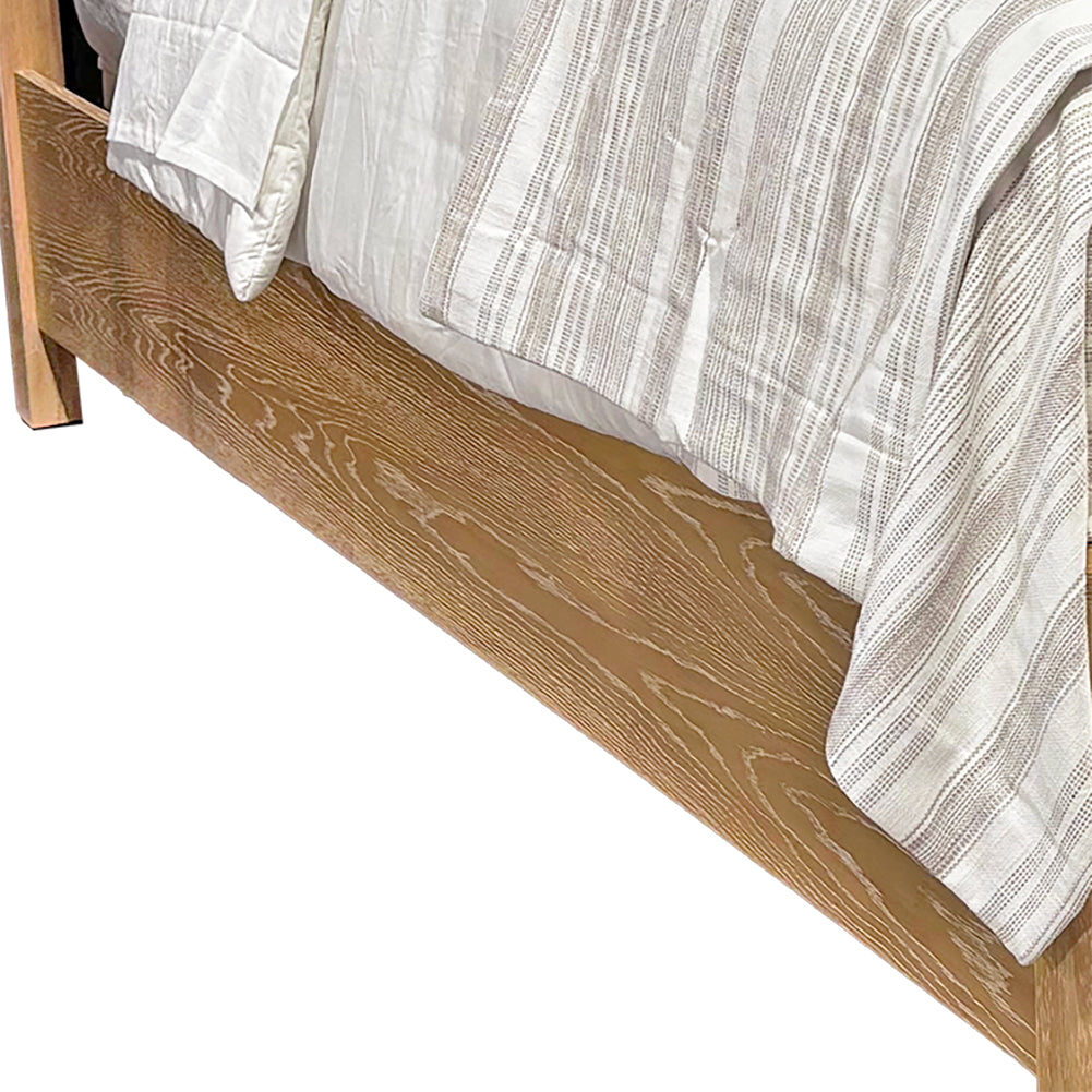 ESCAPE QUEEN PANEL BED